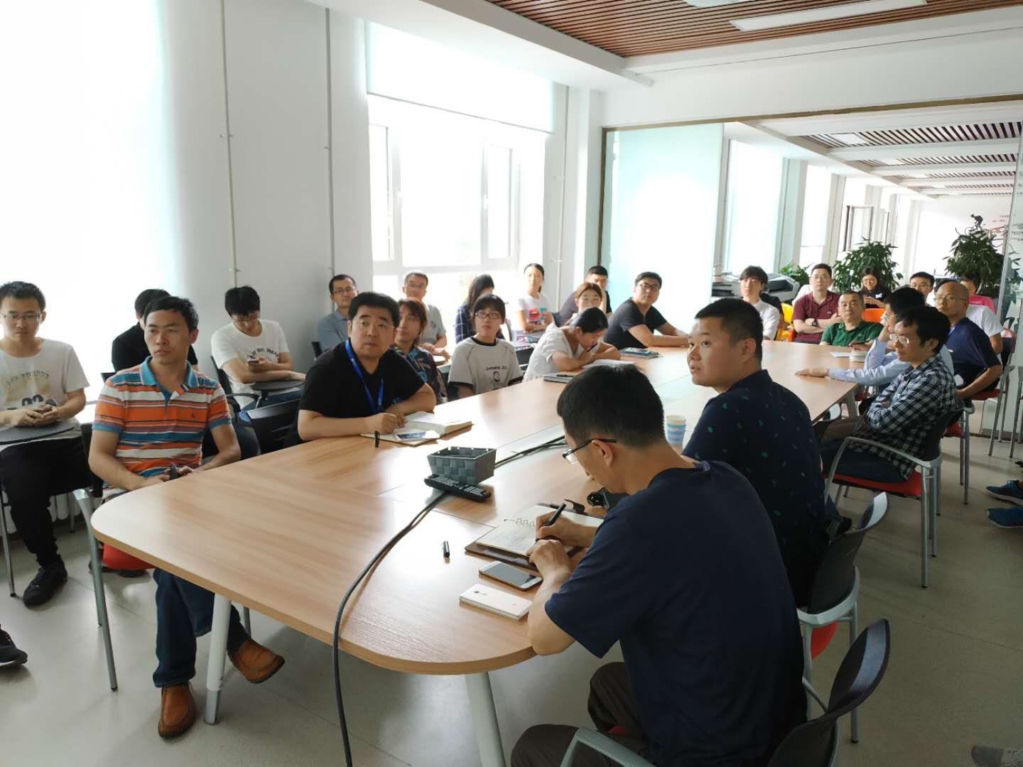 长光所安全管理专家陆海龙进行安全培训.jpg